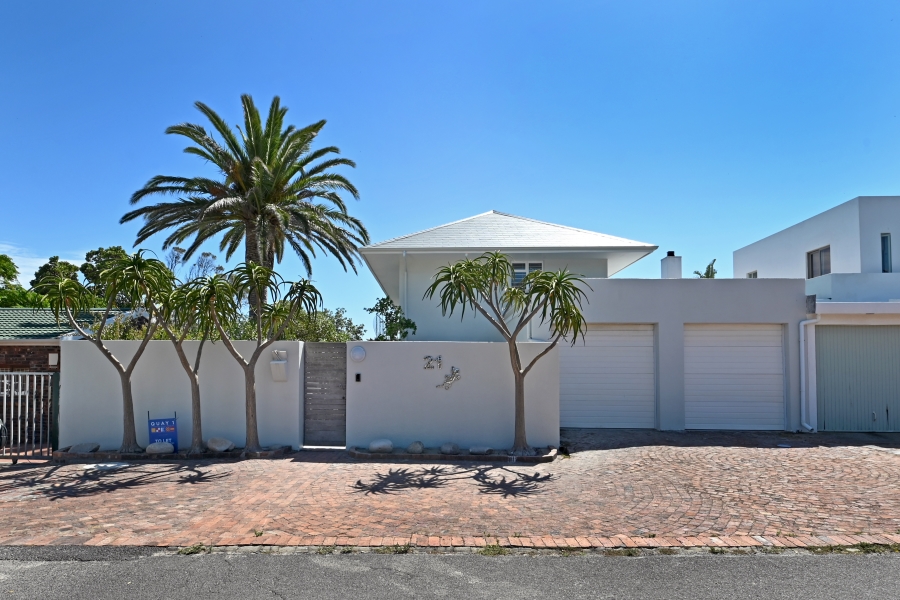 To Let 5 Bedroom Property for Rent in Kommetjie Western Cape